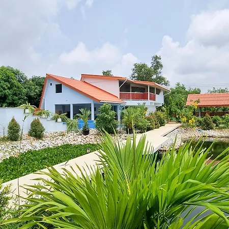 Tina'S Living Paradise II - Guesthouses With Private Pool, 5 Min To Beach Rayong Exterior photo