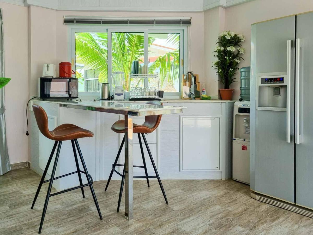 Tina's Living Paradise Ii - With Private Pool, 5 Min To Rayong