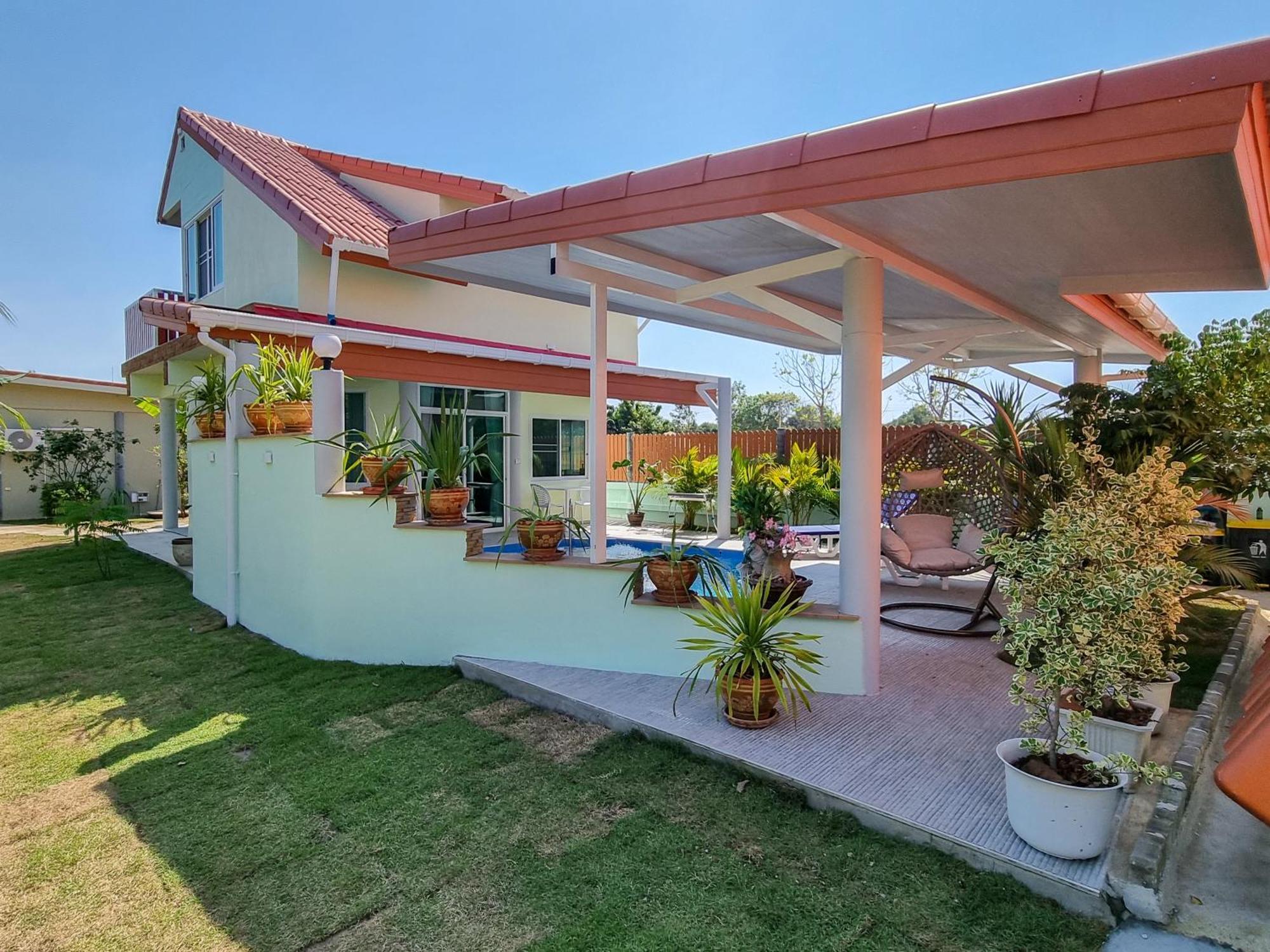 Tina's Living Paradise Ii - With Private Pool, 5 Min To * Rayong
