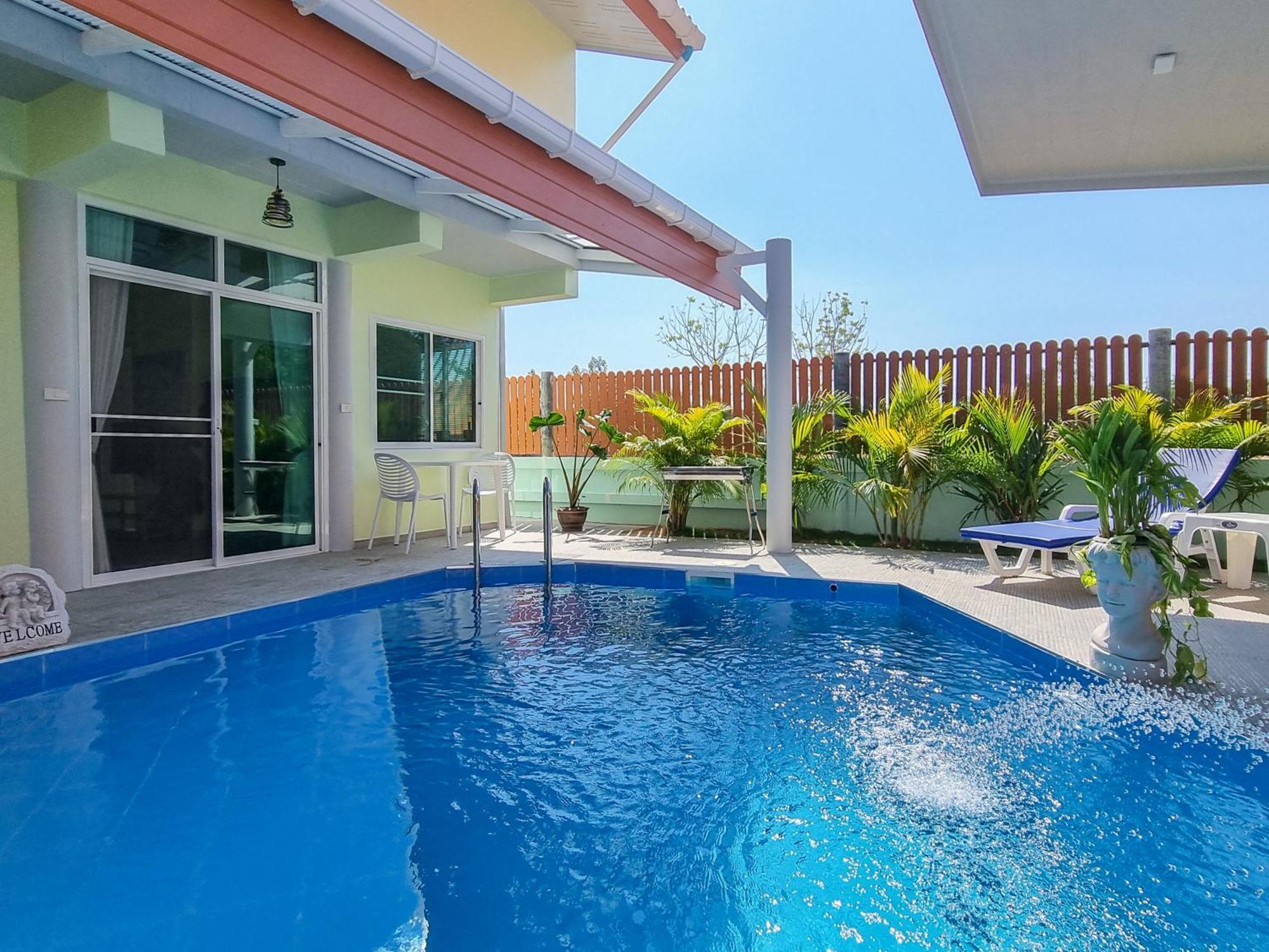 Tina's Living Paradise Ii - With Private Pool, 5 Min To *
