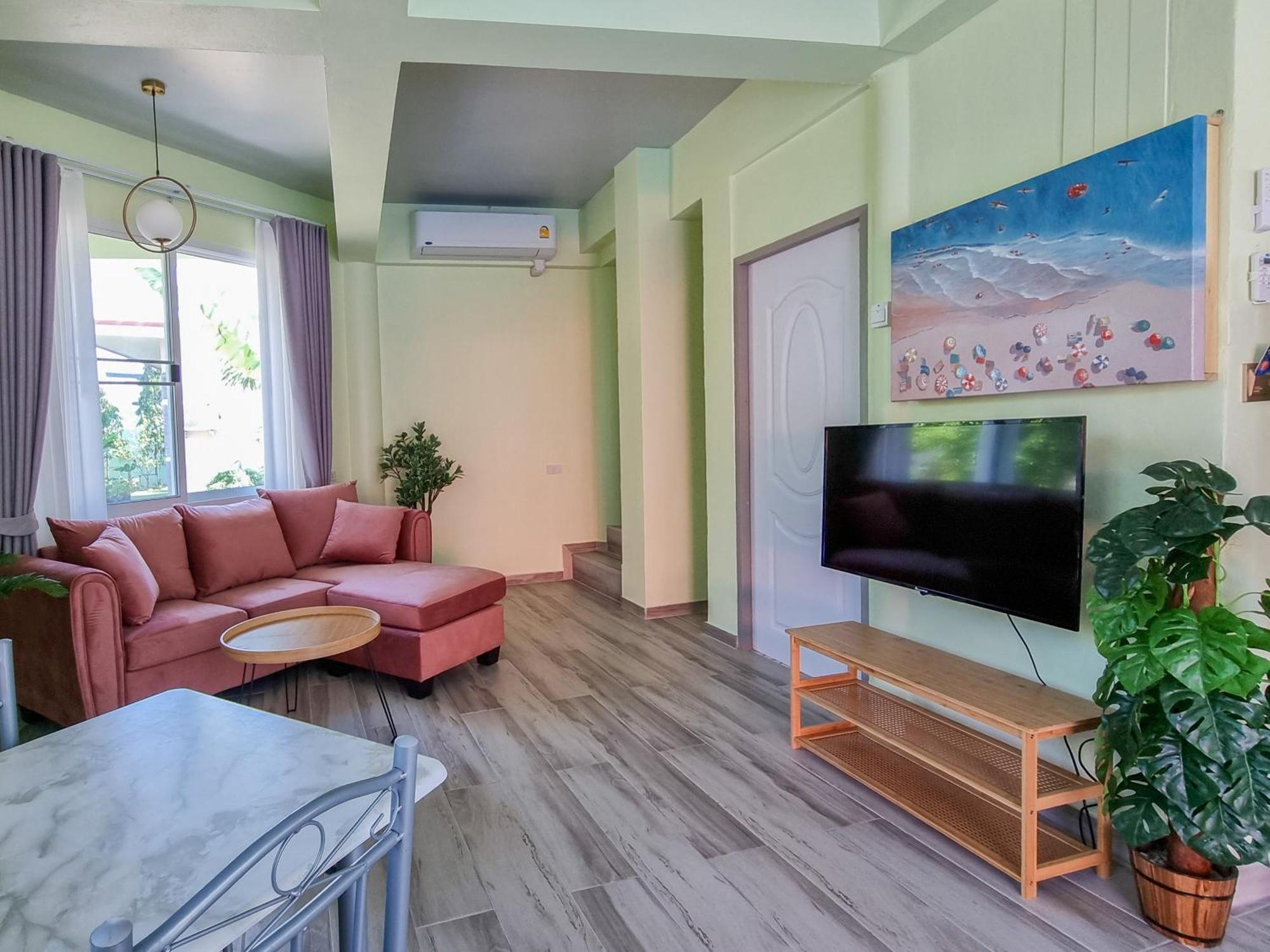 Tina's Living Paradise Ii - With Private Pool, 5 Min To