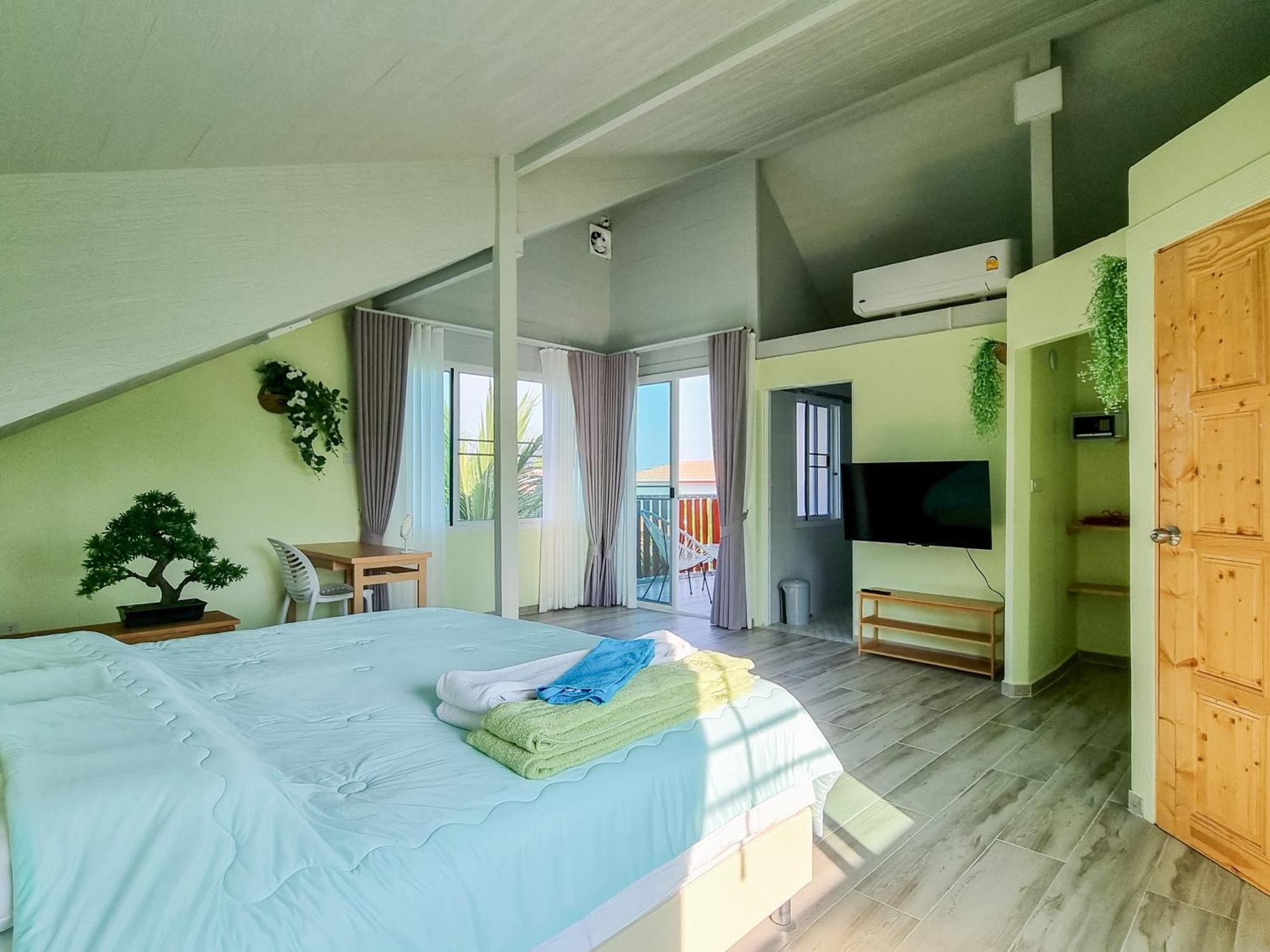 Holiday home Tina's Living Paradise Ii - With Private Pool, 5 Min To
