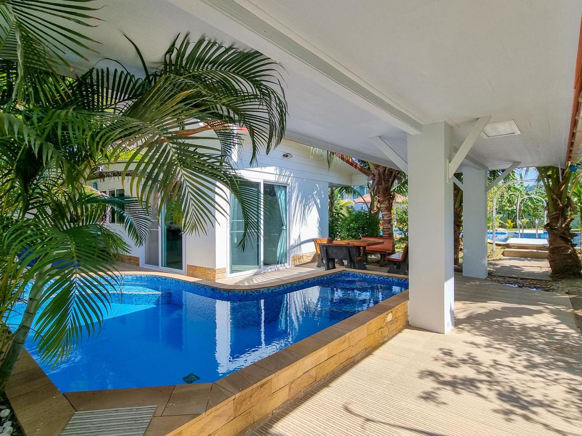 Tina's Living Paradise Ii - With Private Pool, 5 Min To Holiday home