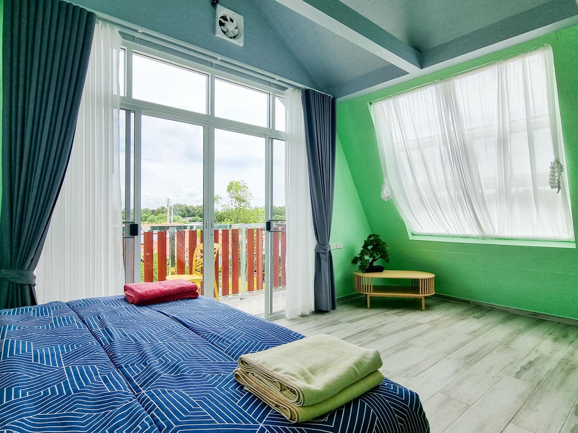 Tina's Living Paradise Ii - With Private Pool, 5 Min To Holiday home *