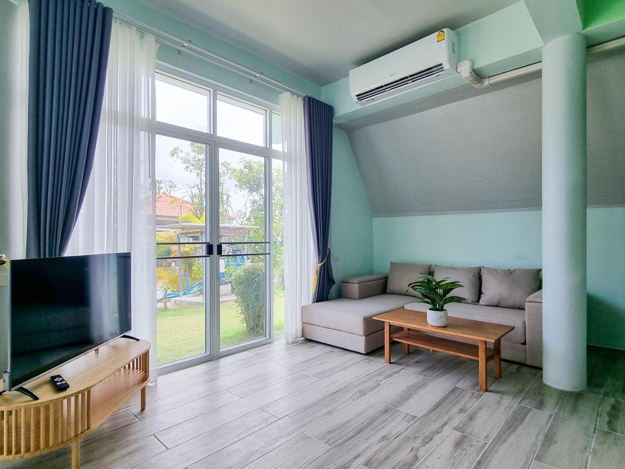 Tina's Living Paradise Ii - With Private Pool, 5 Min To *