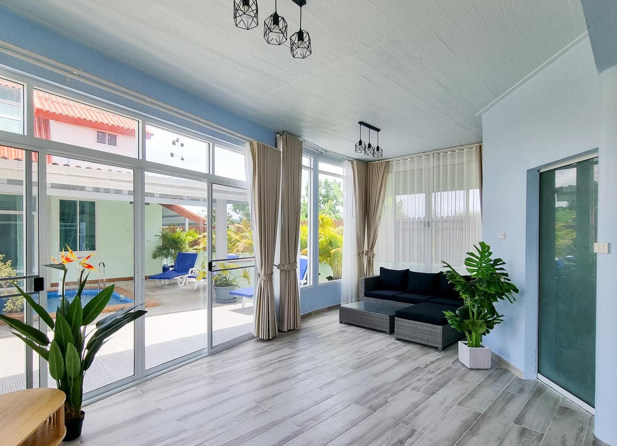 Tina's Living Paradise Ii - With Private Pool, 5 Min To Rayong